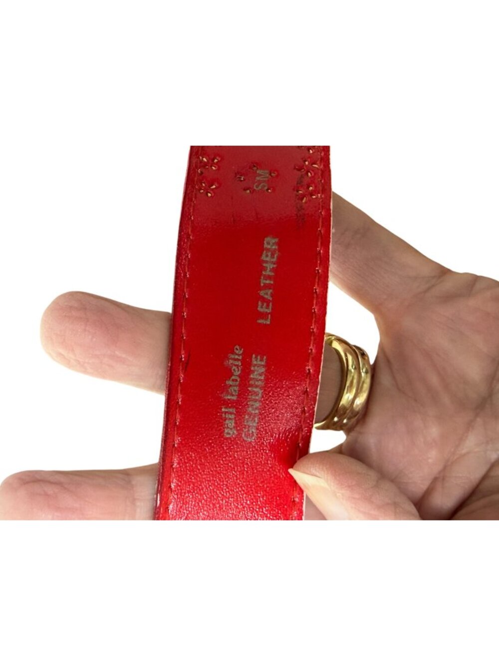 1990s bejeweled leather suede belt red with gold buckle by Gail Labelle Size S - Picture 10 of 10